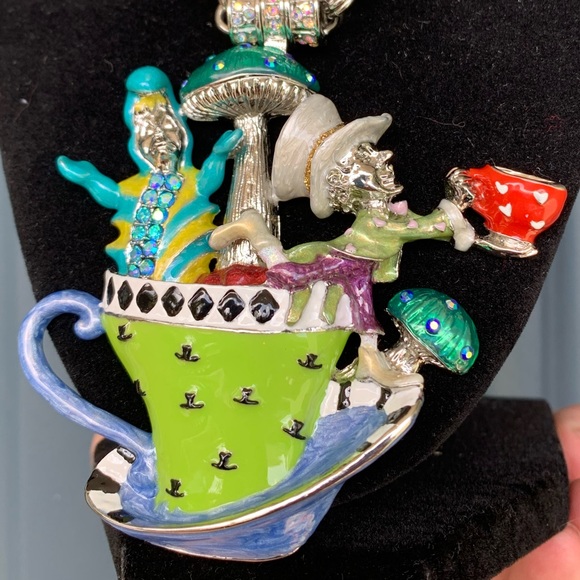 NIB Kirks Folly Wonderland Tea Party Magnetic Enhancer and Necklace Silver Tone - Picture 6 of 12